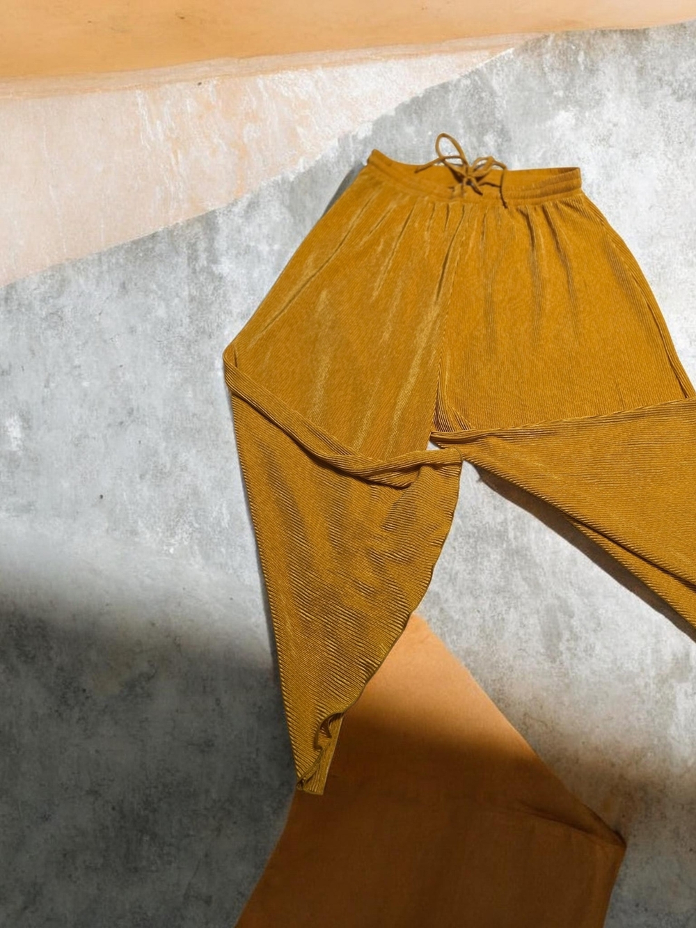 Ripe Mustard Ribbed Wide-Leg Crop Pants Size XL NWOT. Zig Zag Stripe